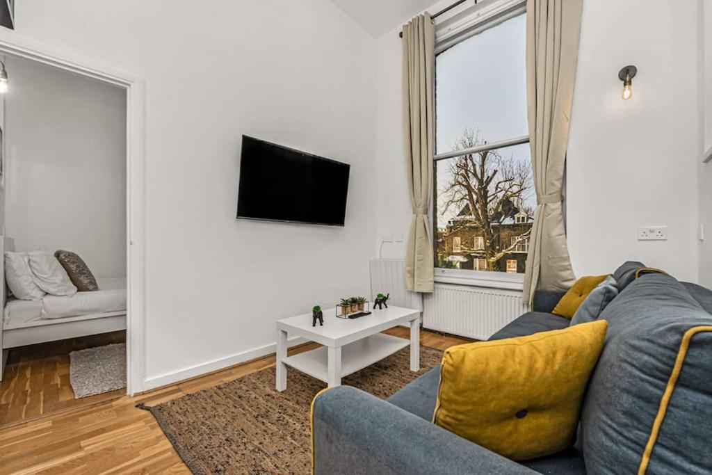 Deluxe Flat On Kentish Town Apartment Londra Exterior foto